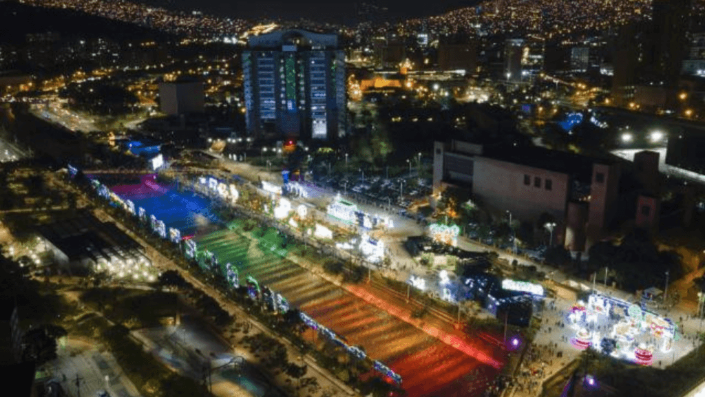 what is there to do in medellin at night