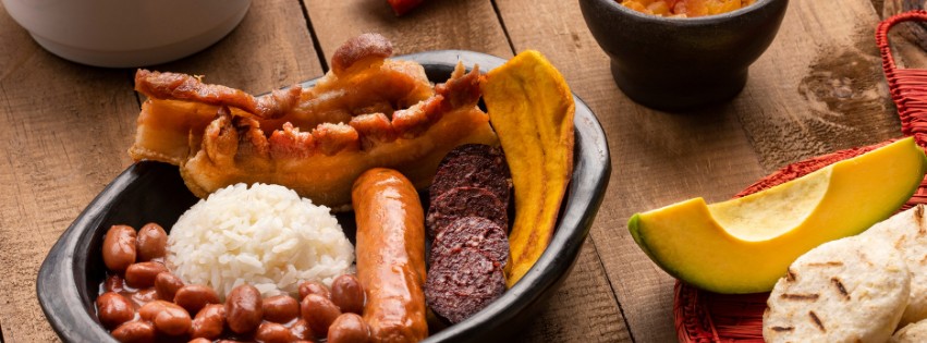 typical colombian lunch